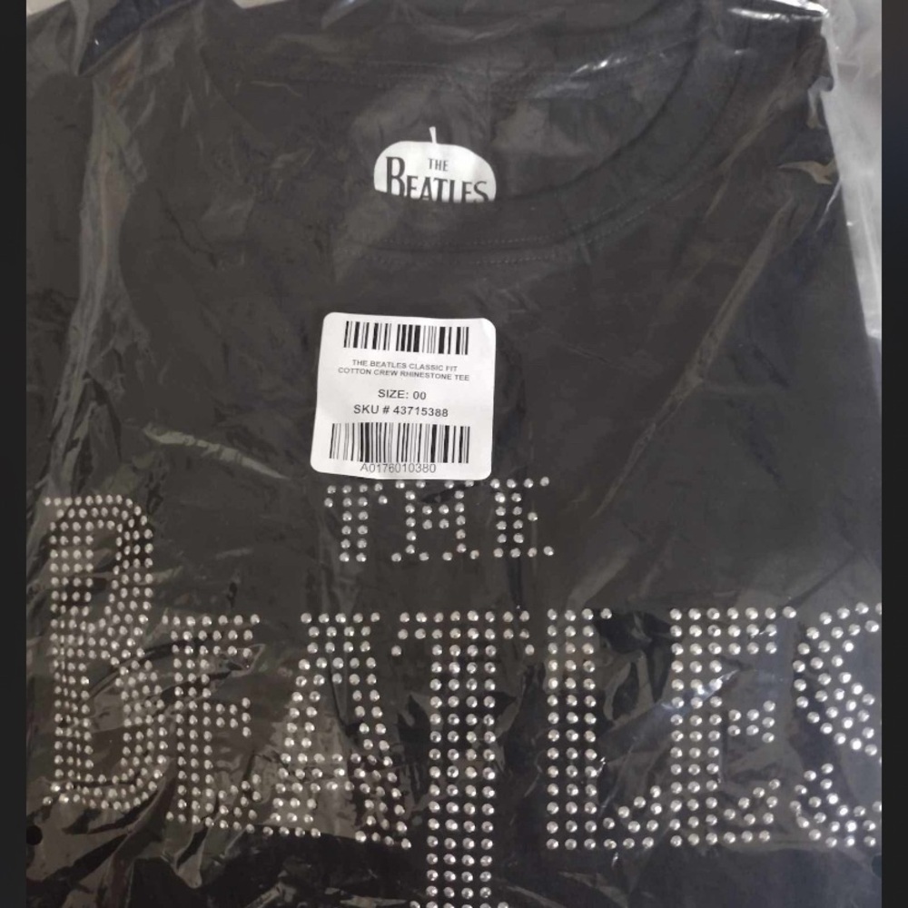 TORRID The Beatles Black Short Sleeve Tee with Sparkling Logo